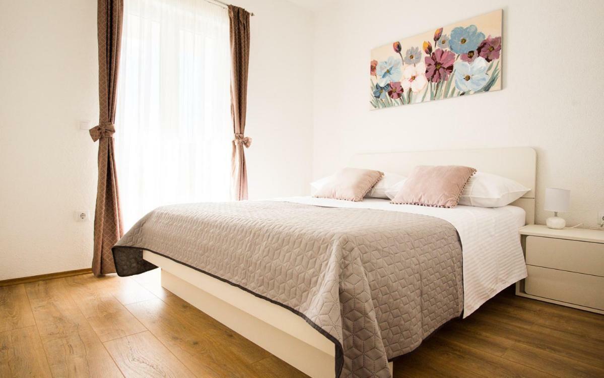 Apartments Cambio Каштела Екстер'єр фото