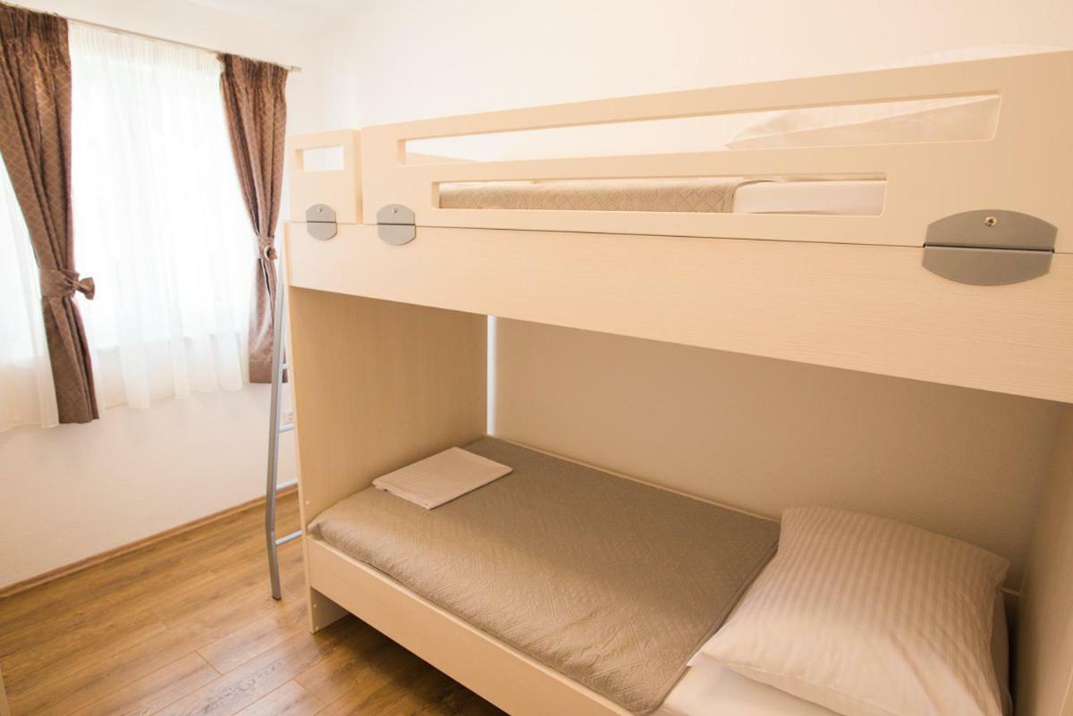 Apartments Cambio Каштела Екстер'єр фото