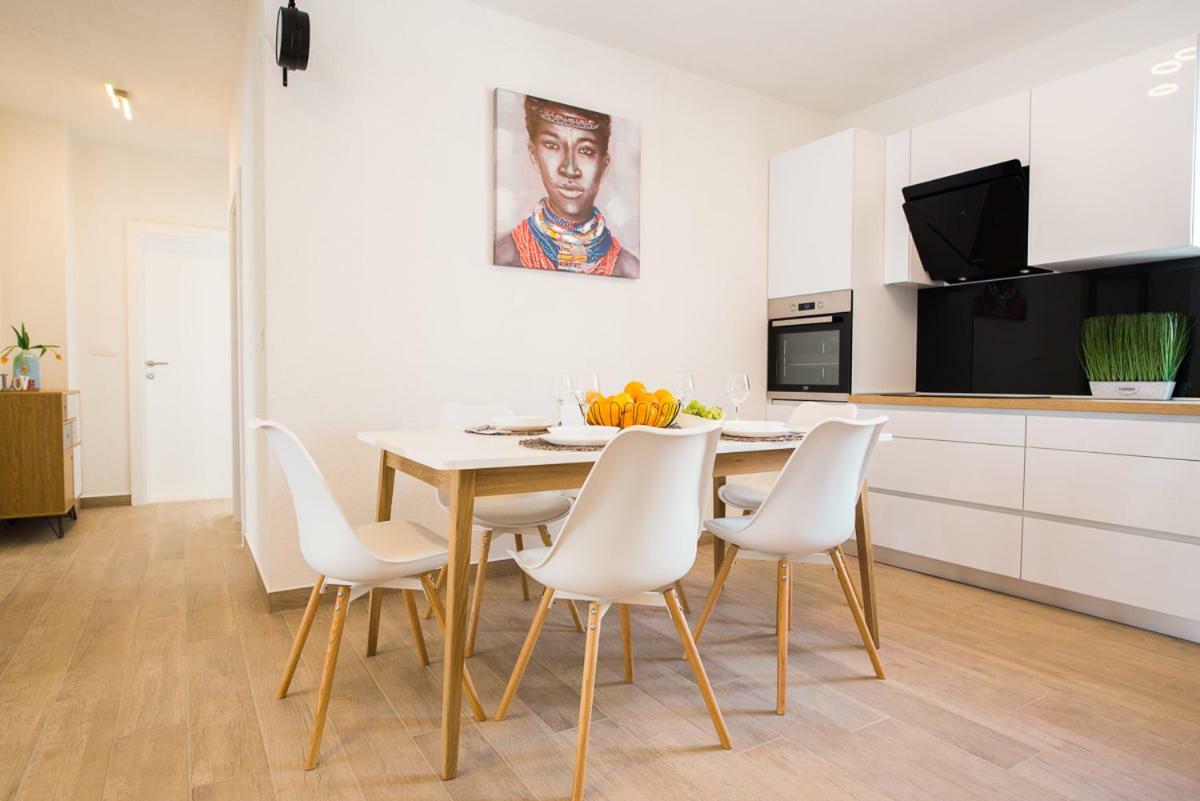 Apartments Cambio Каштела Екстер'єр фото