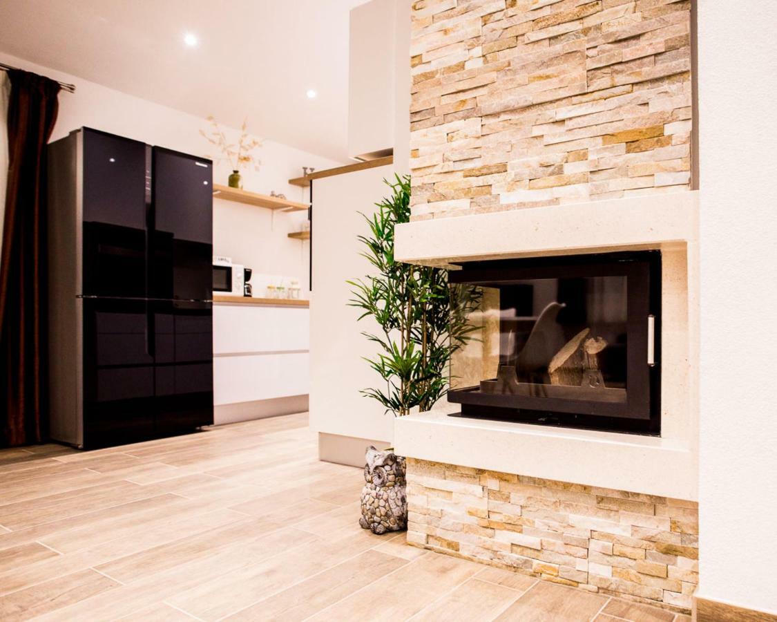 Apartments Cambio Каштела Екстер'єр фото