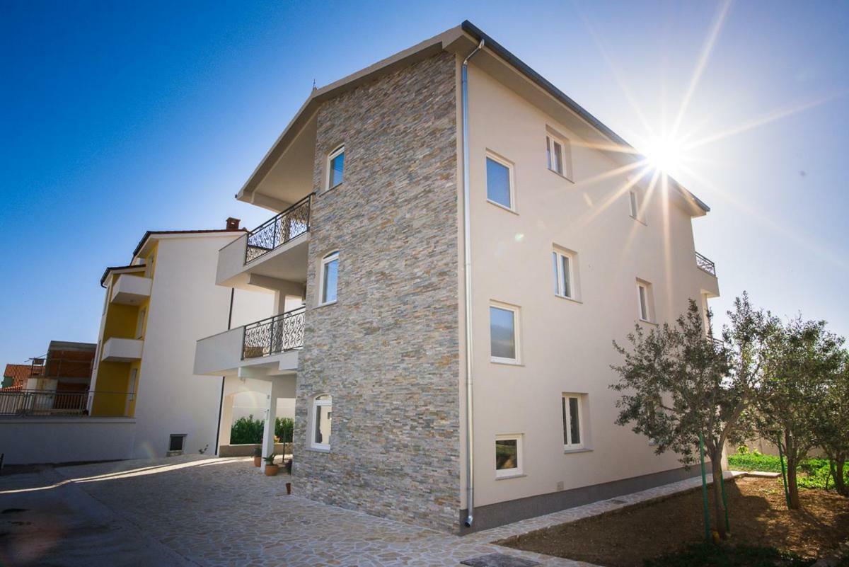 Apartments Cambio Каштела Екстер'єр фото