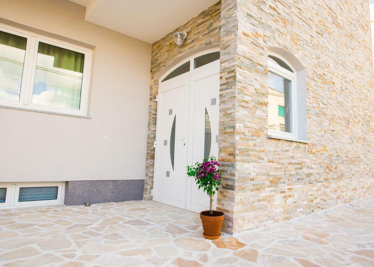 Apartments Cambio Каштела Екстер'єр фото
